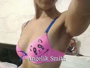 Angelik_Smith