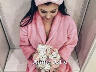 Annie_Astie