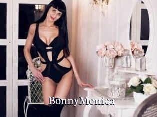 Bonny_Monica