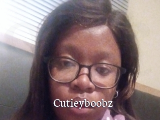 Cutieyboobz