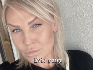 Evie_paige