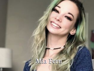 Mia_Fern