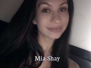 Mia_Shay