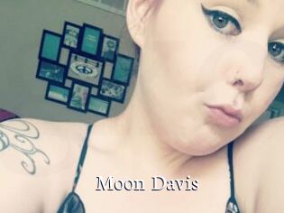 Moon_Davis