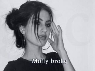 Molly_broke